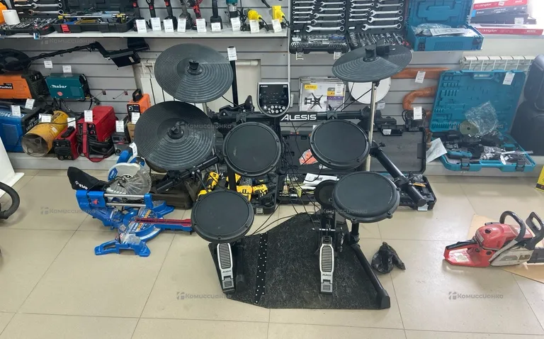 Электронная ударная установка Alesis DM6