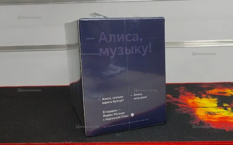 Колонка  Яндекс станция мини с часами