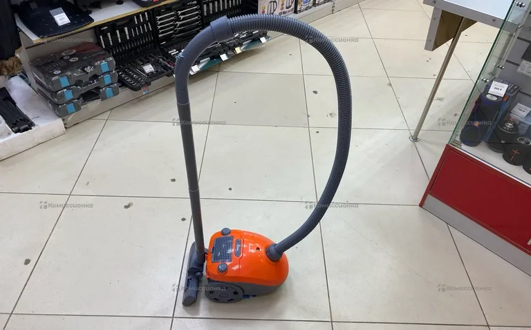 Пылесос  Scarlett SC-VC90B11 1500w