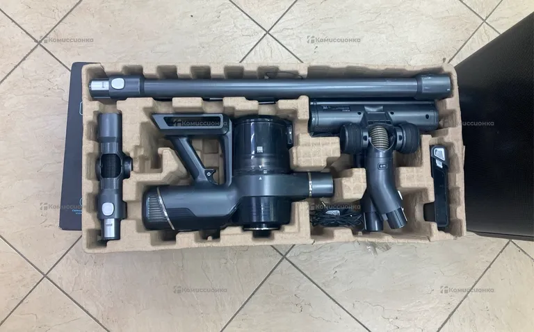Пылесос беспроводной Red Solution RV-UR3200