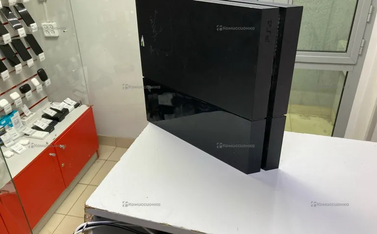Приставка Sony PlayStation 4 Fat 500 ГБ