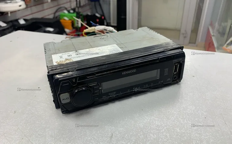 Автомагнитола  Kenwood KMM-102
