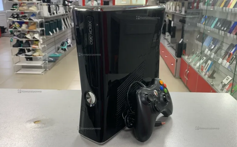 Приставка Xbox 360 Freeboot