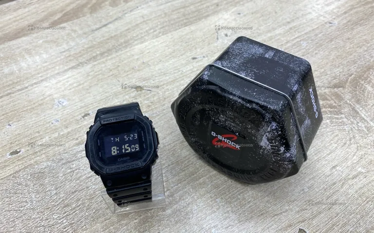 Часы  Casio DW-5600BB