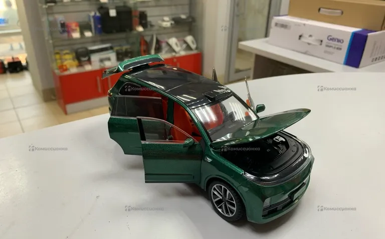 Автомобиль LiXiang L7