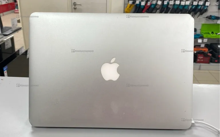 Ноутбук  MacBook Air i5