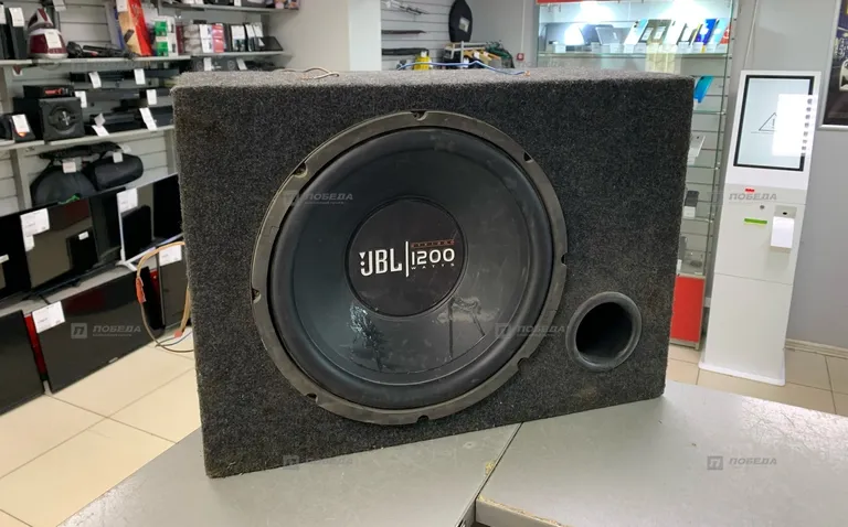 Сабвуфер JBL 1200 Watts