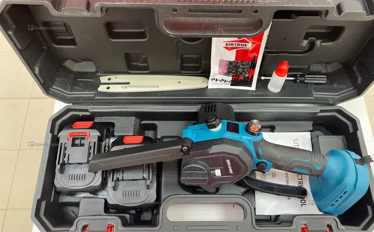 Мини пила Makita Gramis