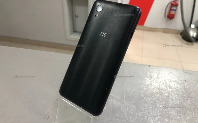 ZTE Blade L8RU