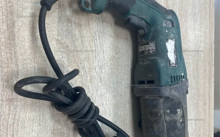 перфаратор makita HR2470