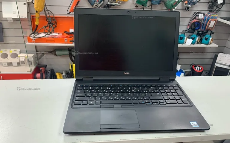 Ноутбук dell precision 3520