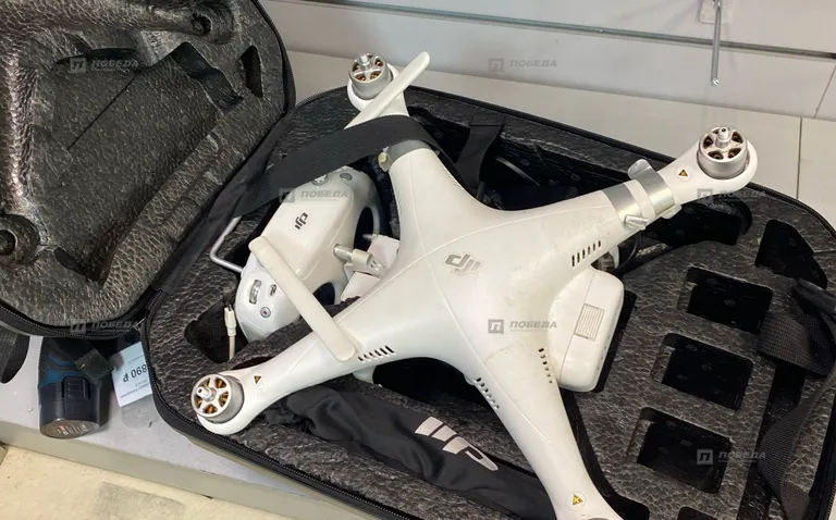 Квадрокоптер DJI Phantom 3 Pro