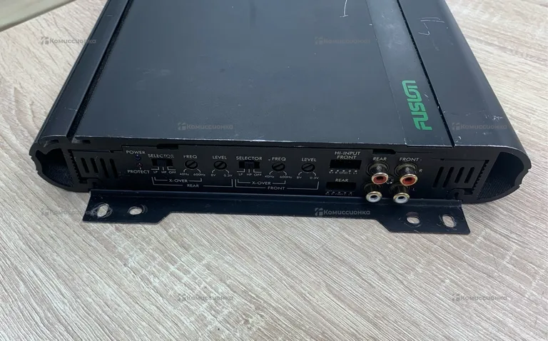 Усилитель  FUSION FBS-604