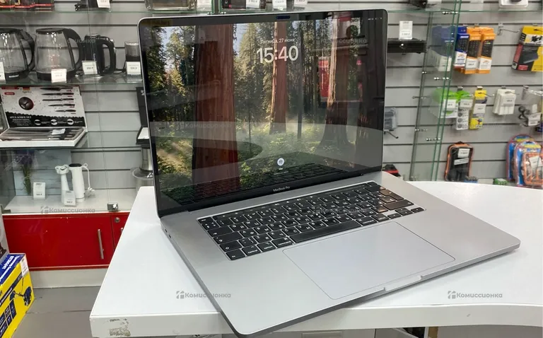 Ноутбук MacBook Pro (16-inch, 2019)