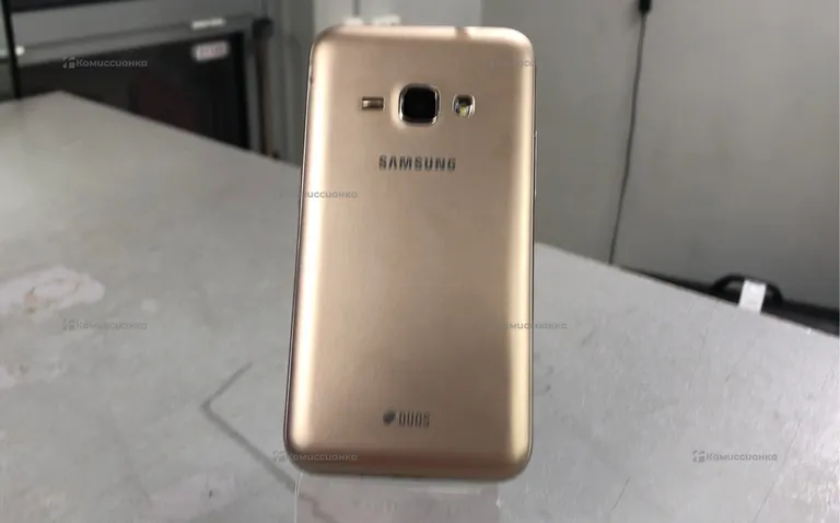 Samsung Galaxy J1 Mini SM-J105H 1/16 ГБ