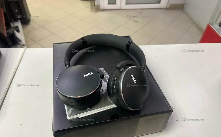 Наушники AKG Y500 Harman