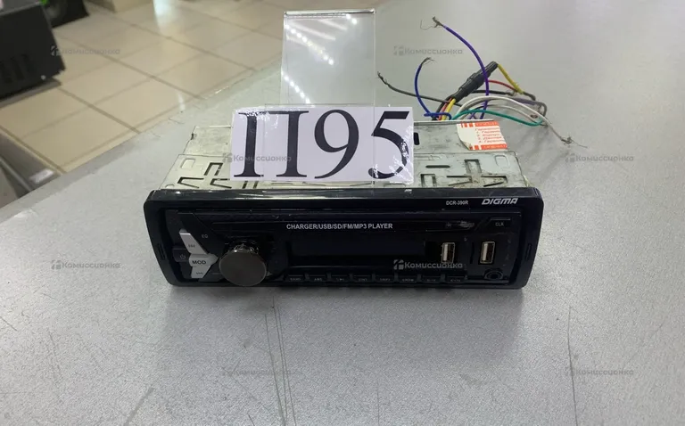 Автомагнитола  Digma Dcr-390R