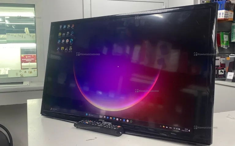 Телевизор Samsung UE28J4100AK