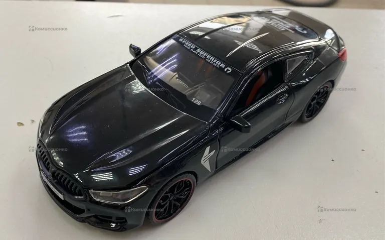 Машинка BMW