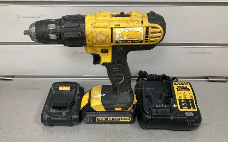 Аккумуляторная дрель-шуруповерт Dewalt DCD776ks