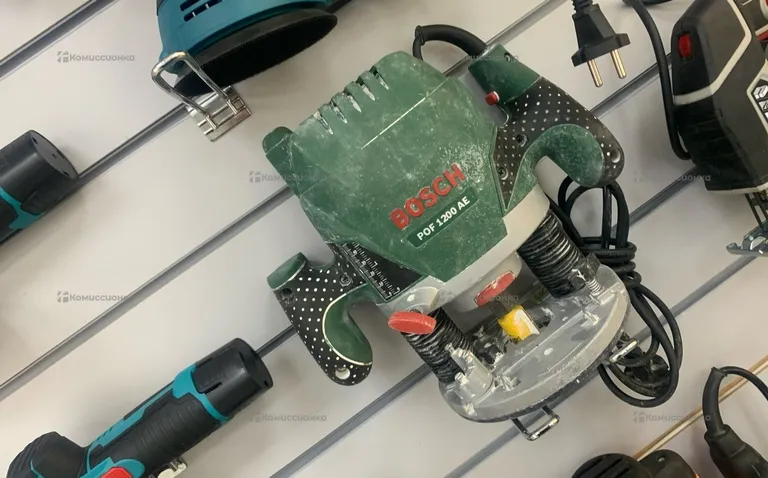 Фрезер Bosch POF 1200 AE