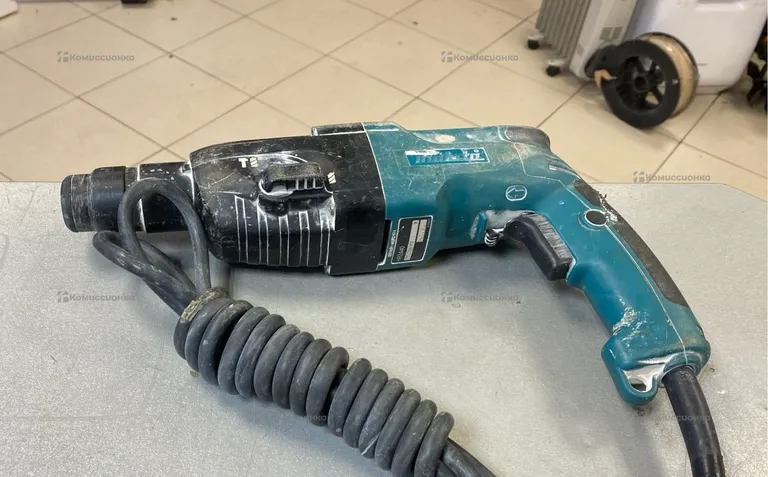 Перфоратор Makita HR 2440