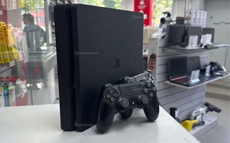 Приставка PS4. slim 500 Gb