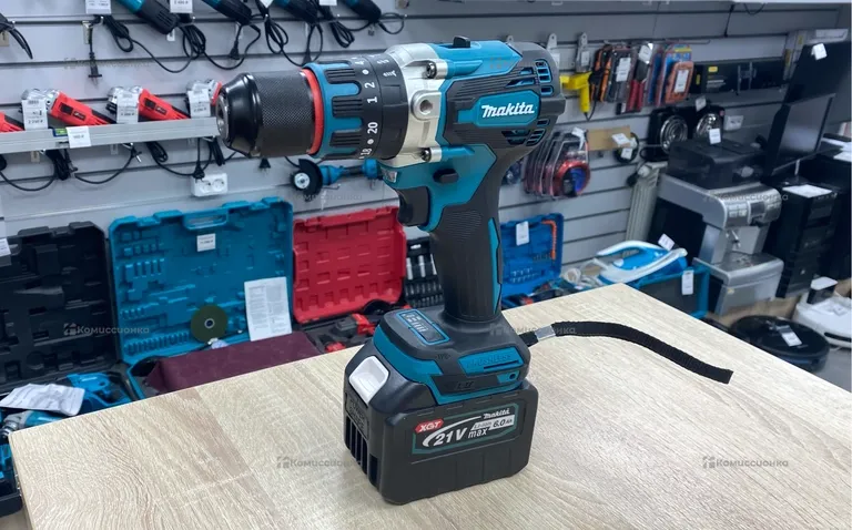 Аккумуляторный шуруповерт Makita (реплика)