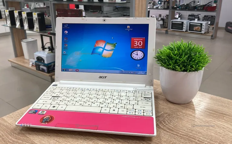 Ноутбук  aser aspire one