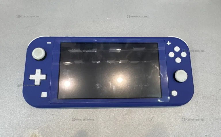 Приставка Nintendo Switch Lite .