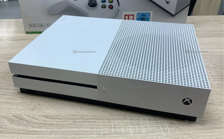 Приставка Xbox one s 500gb