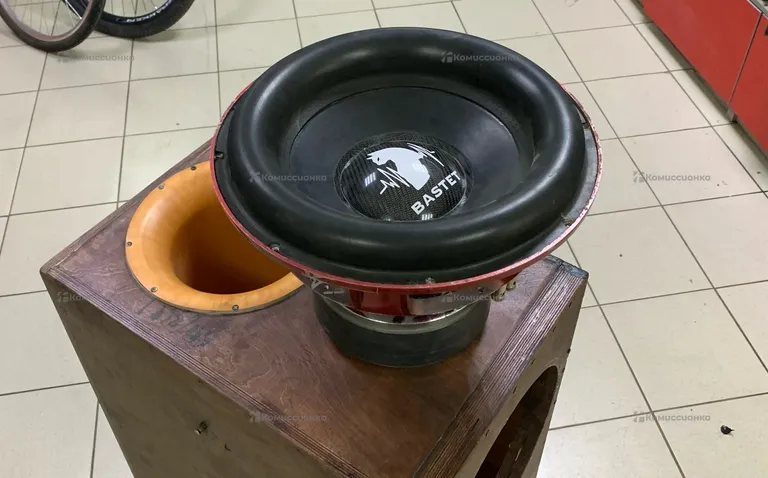Сабвуфер Урал Децебел