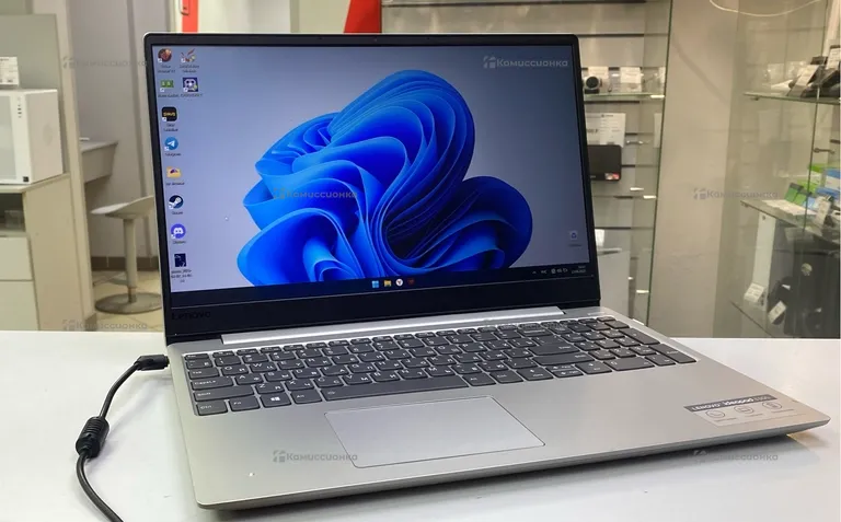Ноутбук  Lenovo ideapad 330S