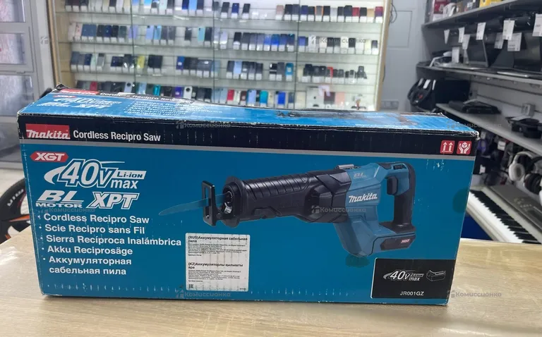 Аккумуляторная сабельная пила Makita JR001GZ