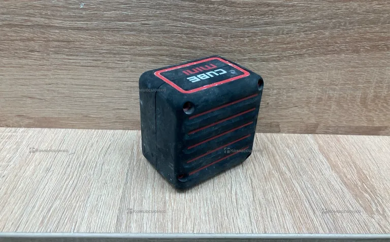 Лазерный уровень Cube mini