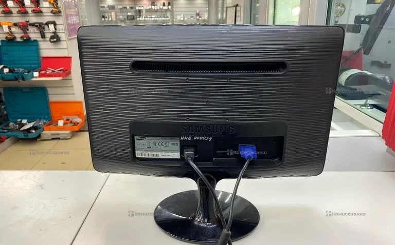 Монитор Samsung SyncMaster B2030N