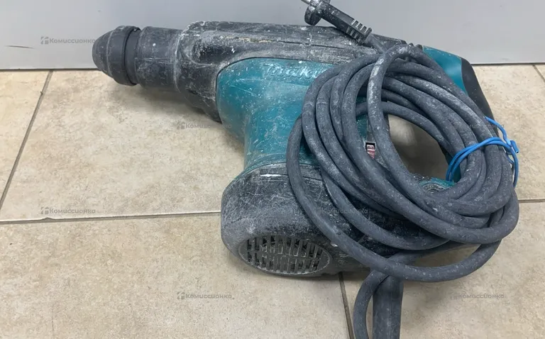 Перфоратор makita HR3210C