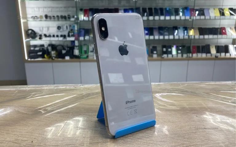 Apple IPhone X 64 ГБ