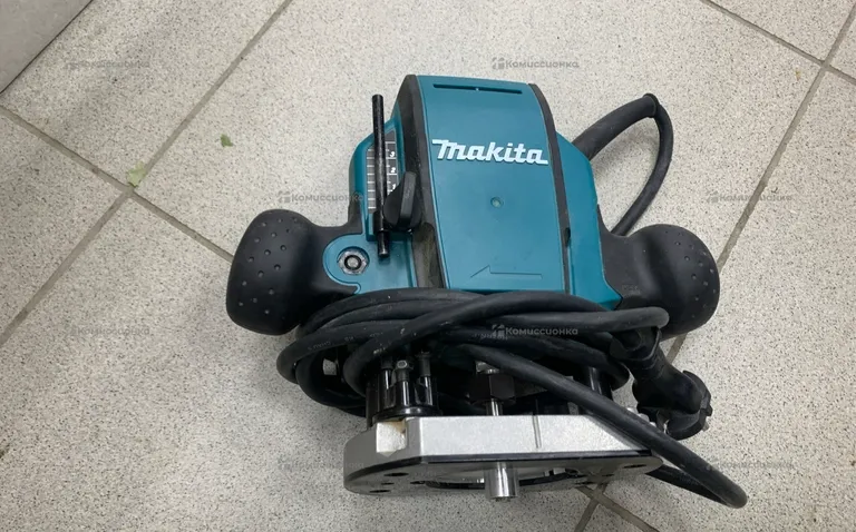 Фрезер makita RP0900