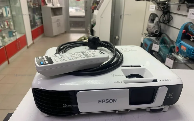 Проектор  Epson EB-W41