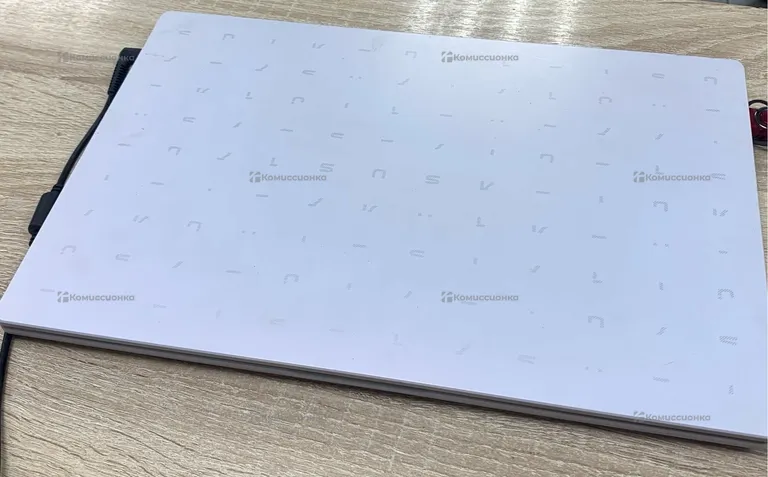 Ноутбук  ASUs VivoVook