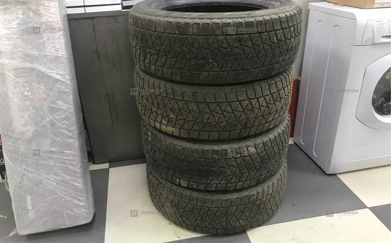 Шины Bridgestone 225/60/R17 (4шт)