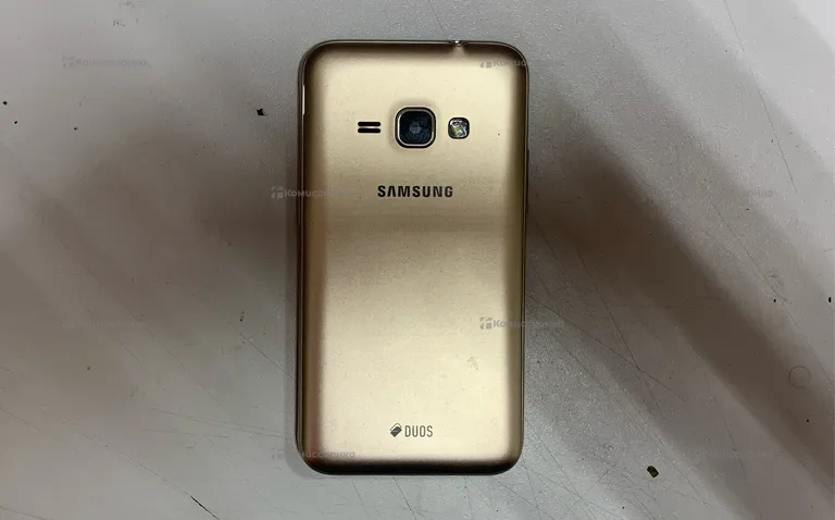 Samsung Galaxy J1 SM-J120F