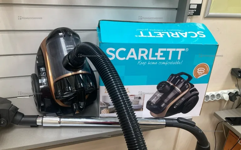 Пылесос Scarlett sc-vc80c62