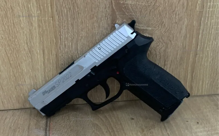 Пневматический пистолет Sig Sauer SP2022