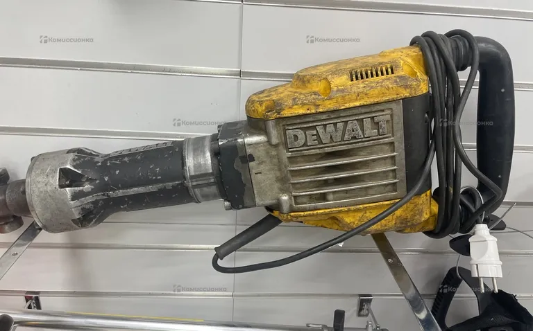 Отбойный молоток dewalt D25961K