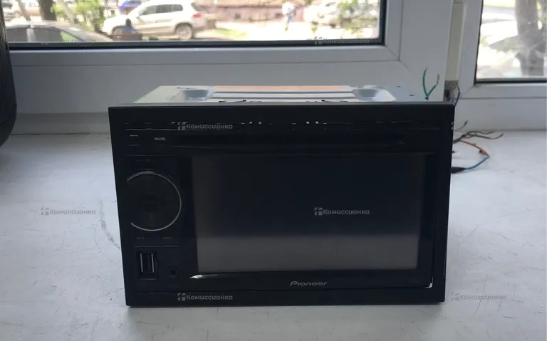Автомагнитола  Pioneer AVH-1400DVD