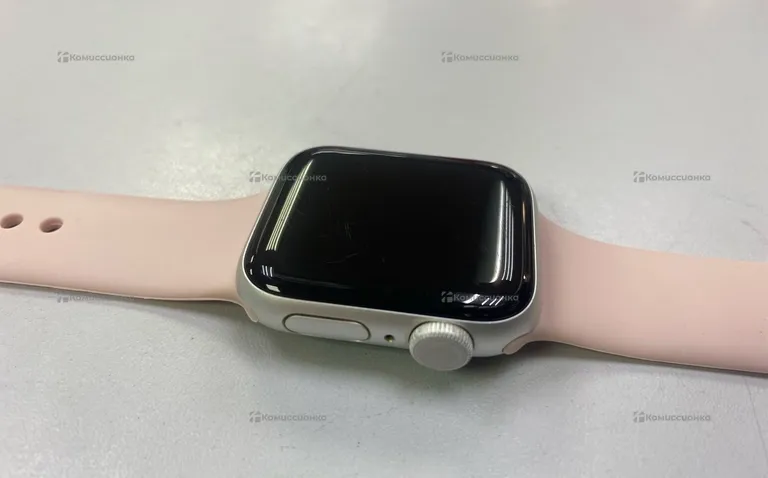 Часы  Apple Watch 5 Nike