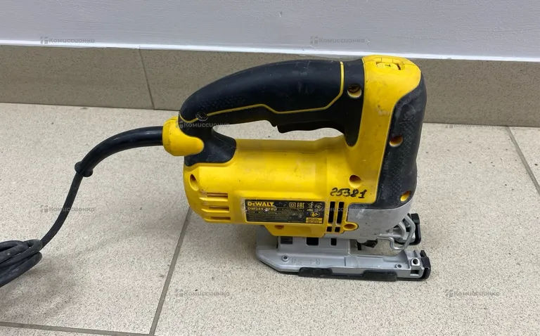 Электролобзик dewalt DW349
