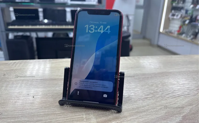 Apple iPhone 11 64 ГБ